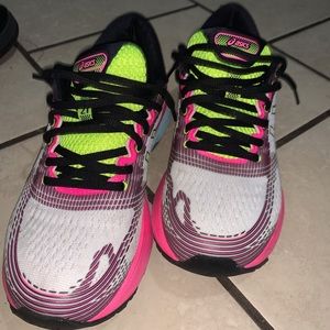 ASIC running shoe
